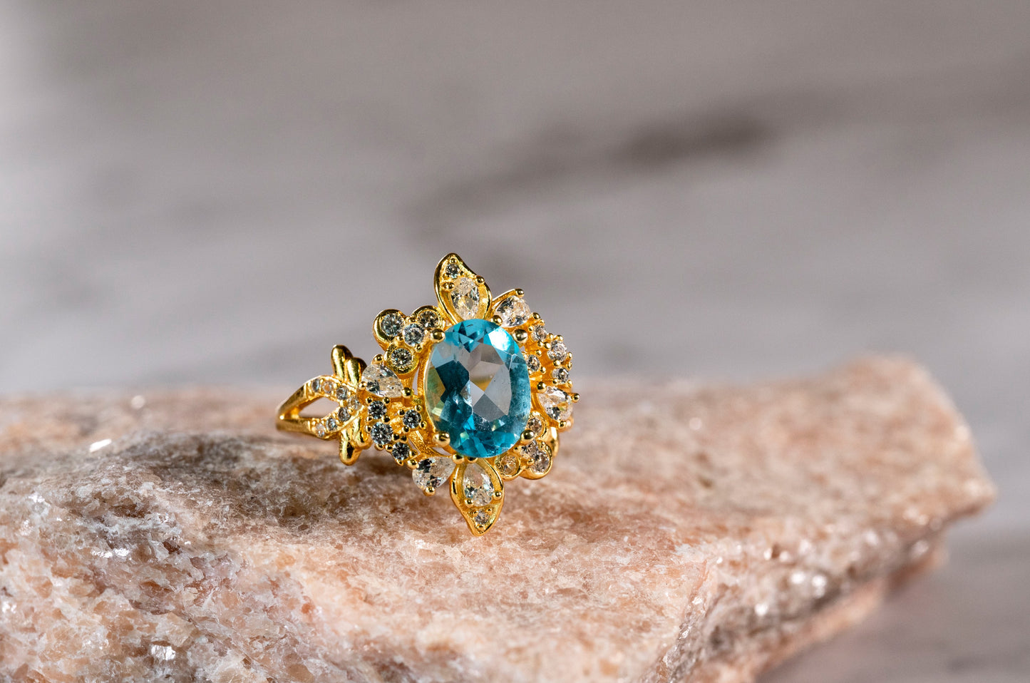 Aqua Blossom Diamond Mosaic Ring in 18k Gold