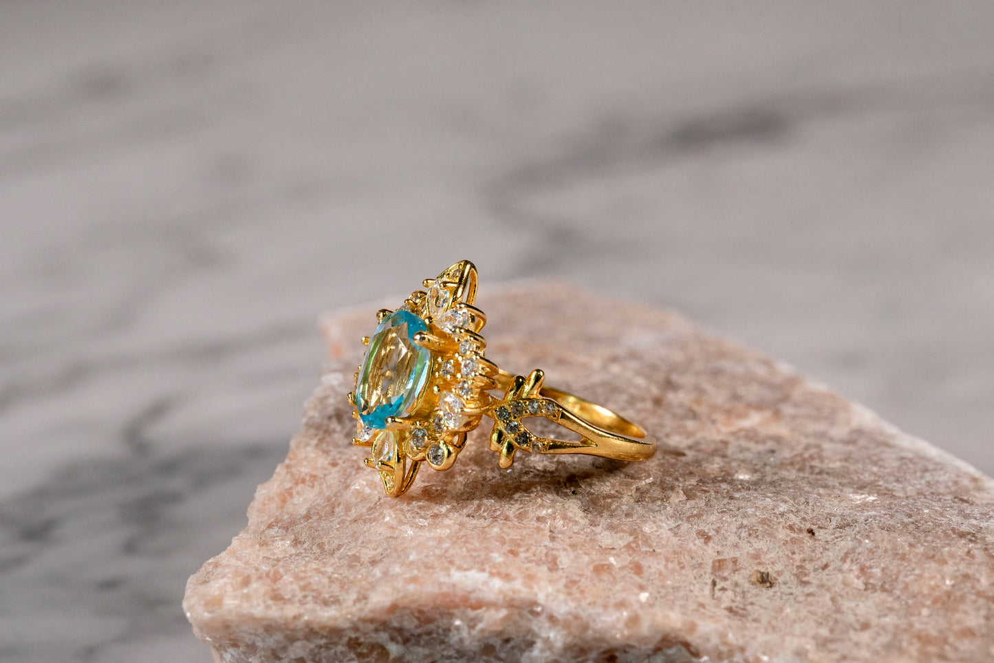 Aqua Blossom Diamond Mosaic Ring in 18k Gold