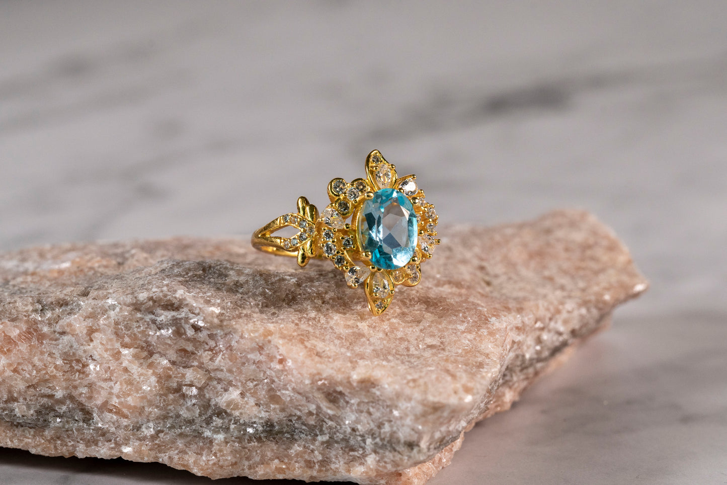 Aqua Blossom Diamond Mosaic Ring in 18k Gold