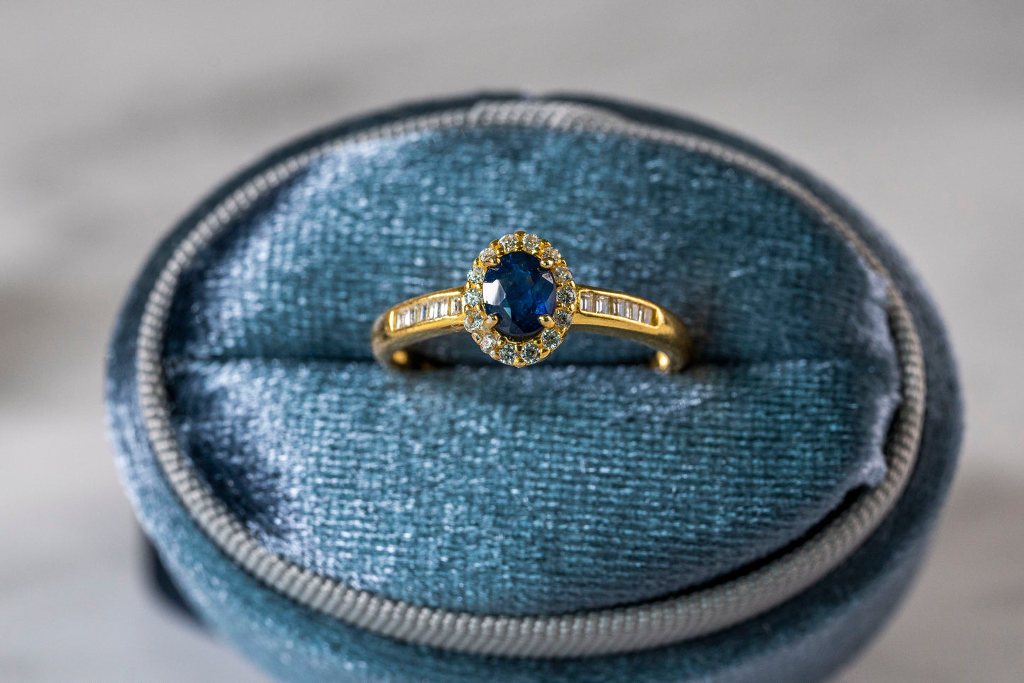 Oval Sapphire Elegance Ring with Diamond Accents in 18k Gold