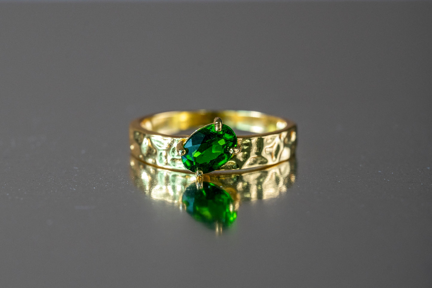 Artisanal Diopside Solitaire in Faceted 18K Gold Band