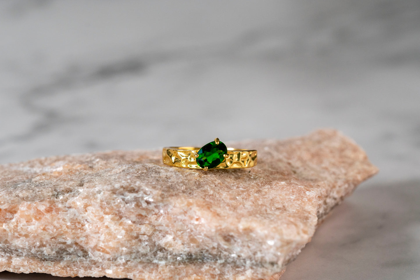 Artisanal Diopside Solitaire in Faceted 18K Gold Band